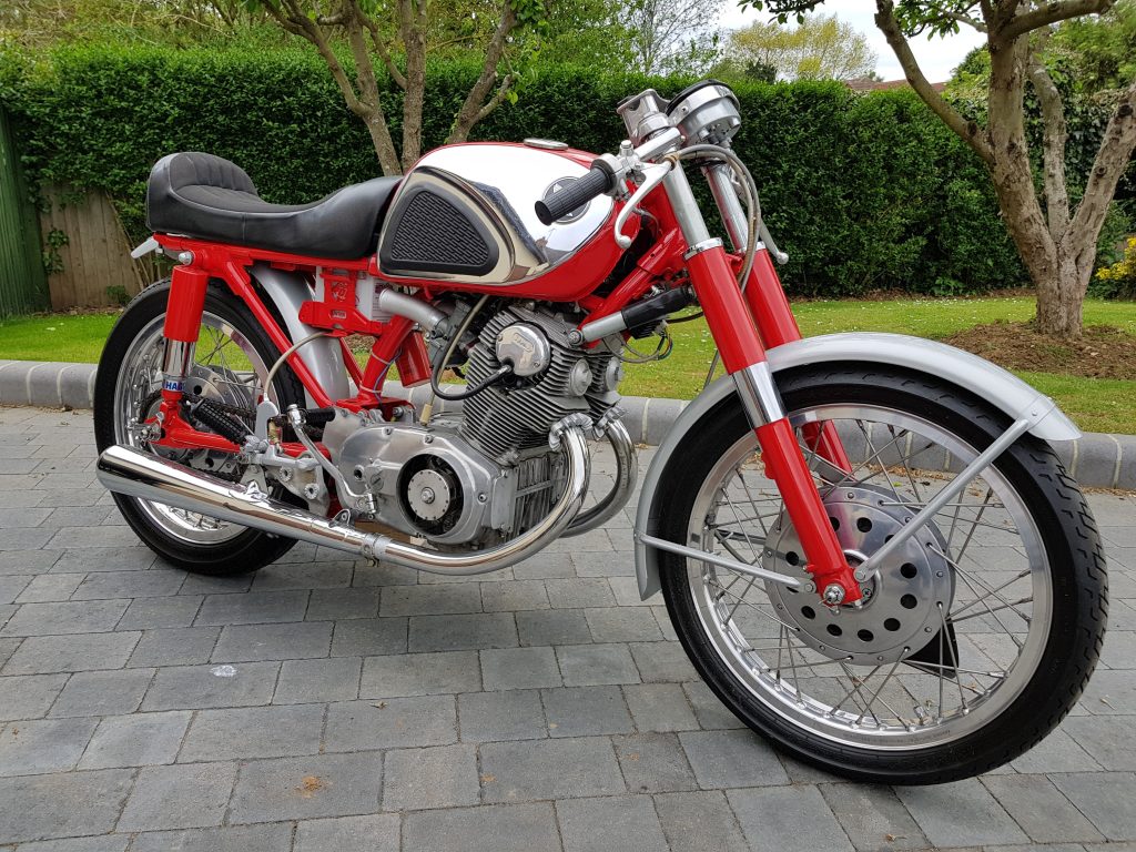 Honda Superhawk CB77 factory race kit
