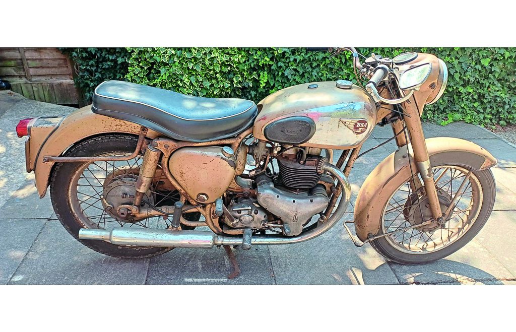 BSA A10