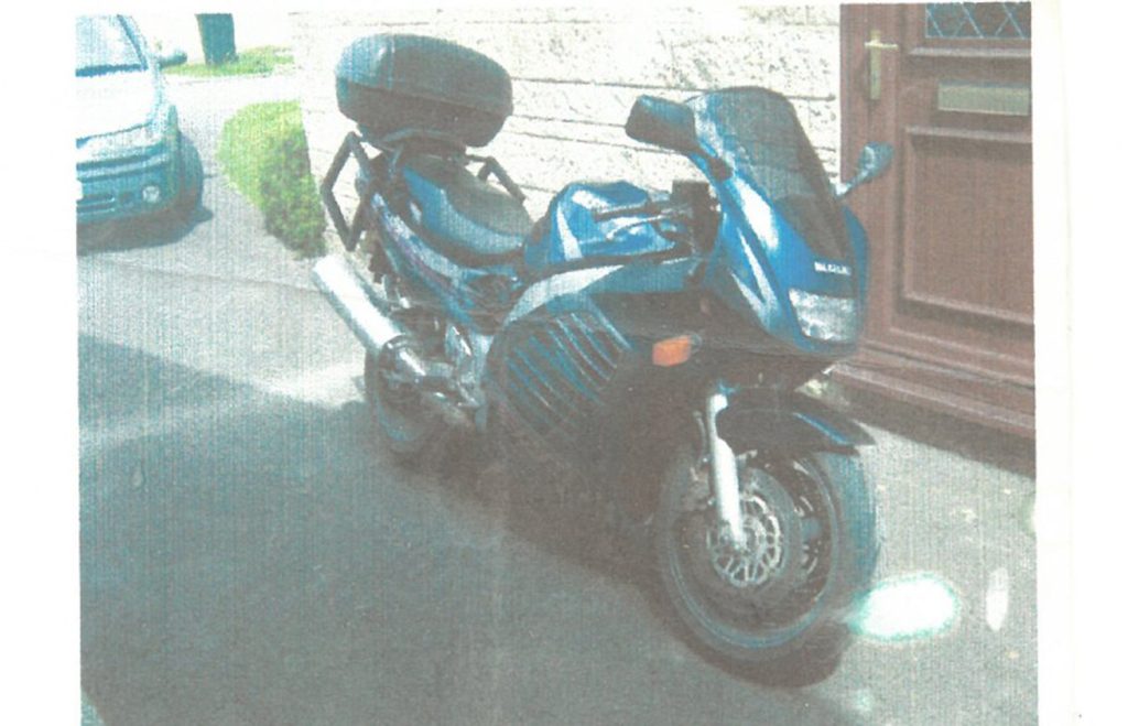 Suzuki RF900F