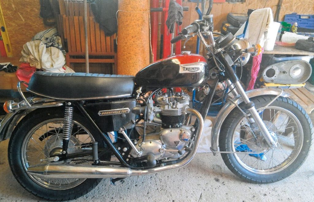 Triumph T140V