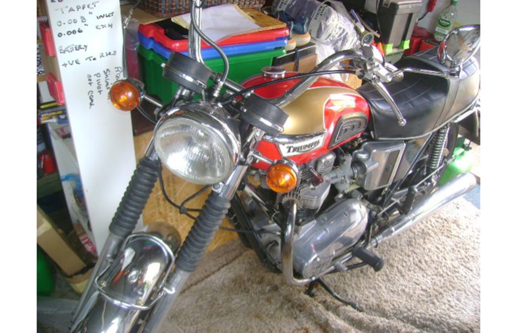 Triumph T140V