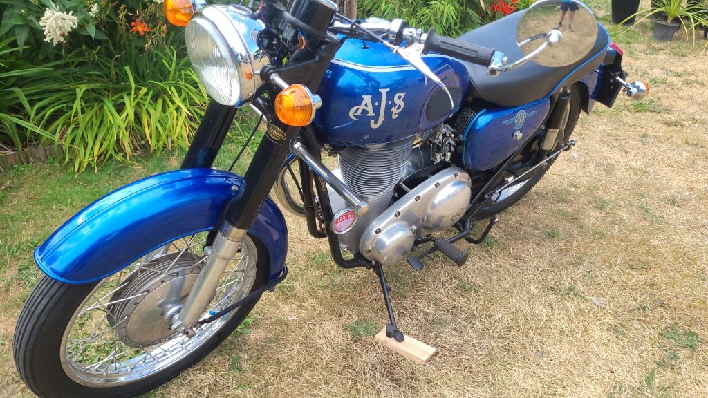 AJS 18 Statesman