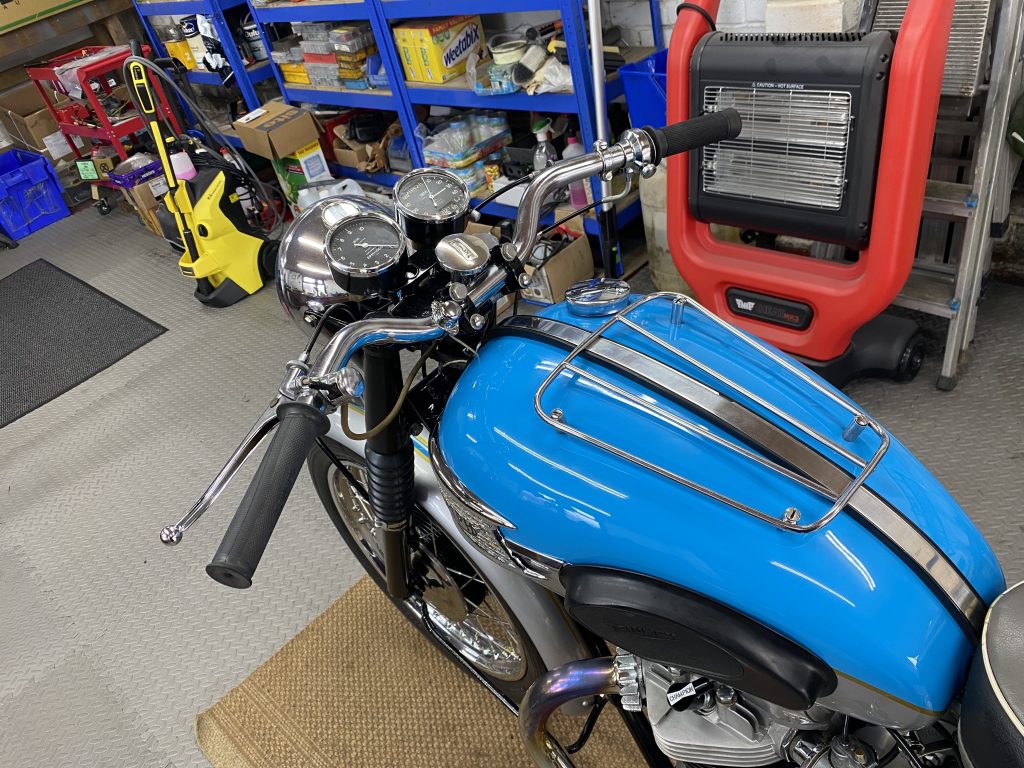 Triumph T120R Bonneville pre-unit