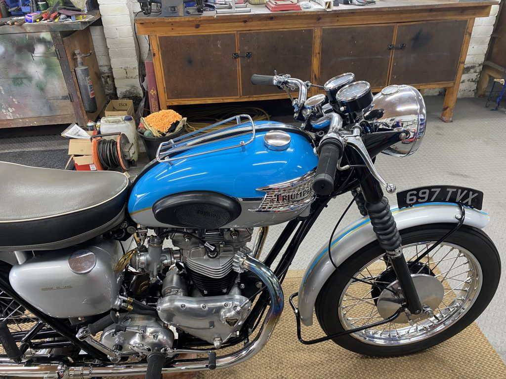 Triumph T120R Bonneville pre-unit