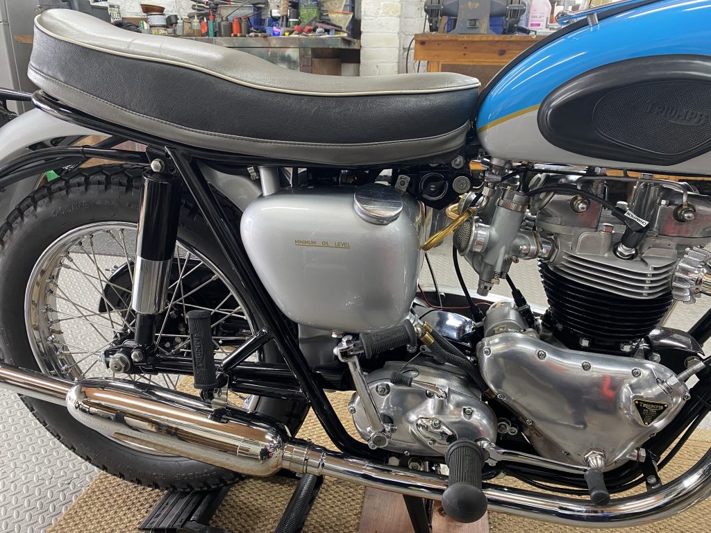 Triumph T120R Bonneville pre-unit