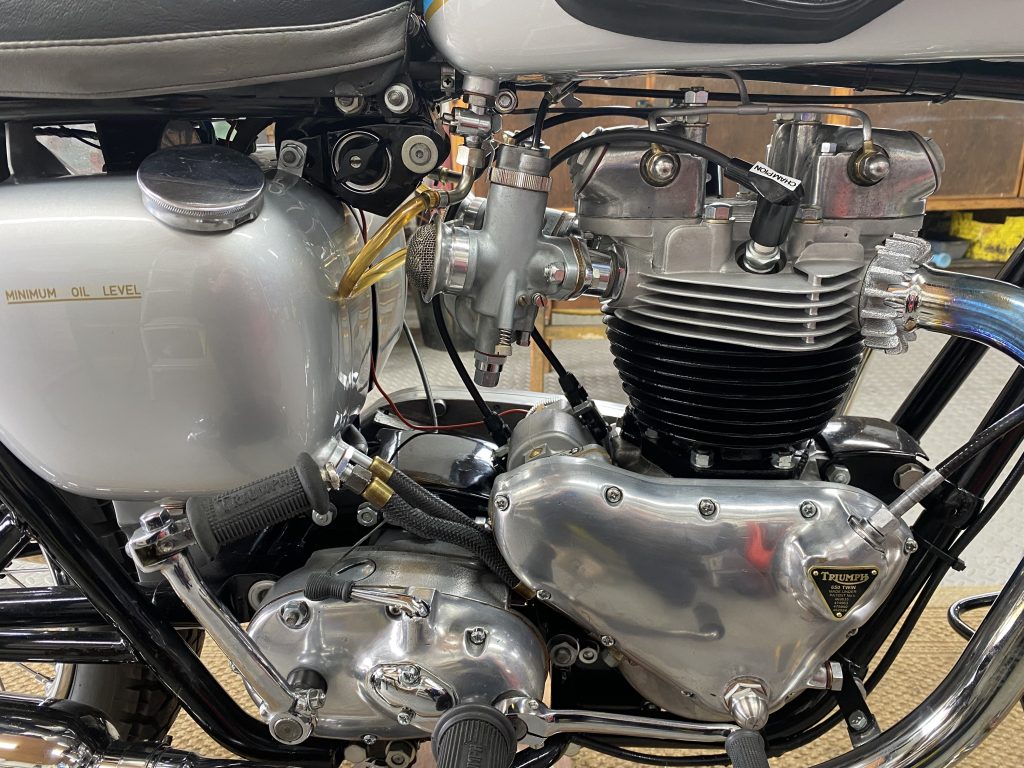 Triumph T120R Bonneville pre-unit