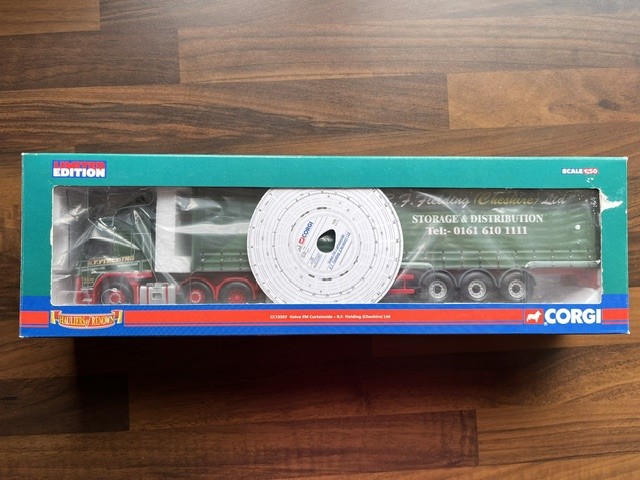 Volvo Fielding Curtainsider (Corgi)