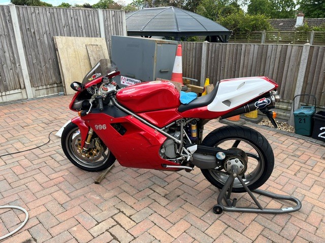 Ducati 996S