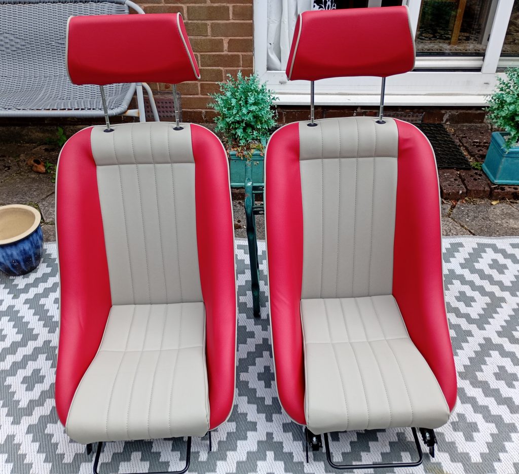 Two Cobra classic bucket seats with locking Mini subframes
