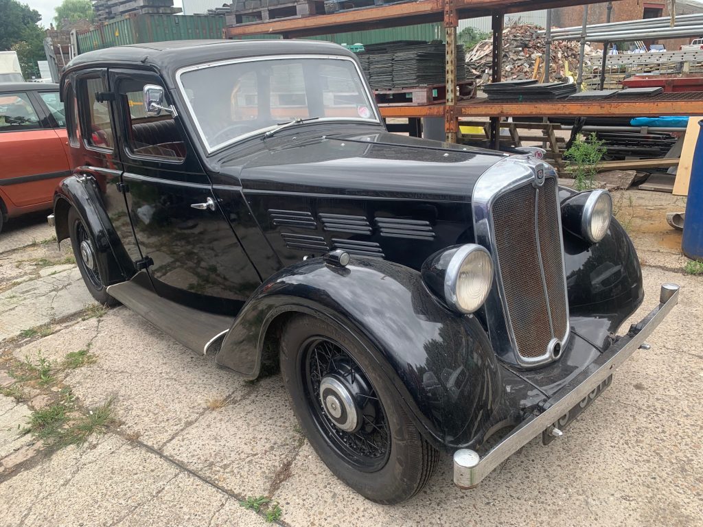 1935 Morris Ten Saloon