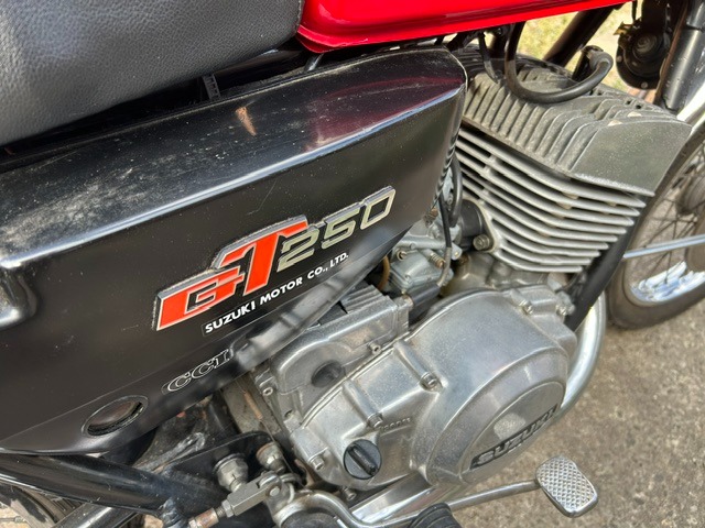 Suzuki GT 250 C