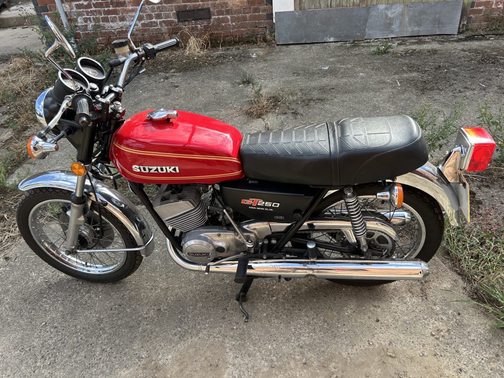 Suzuki GT 250 C
