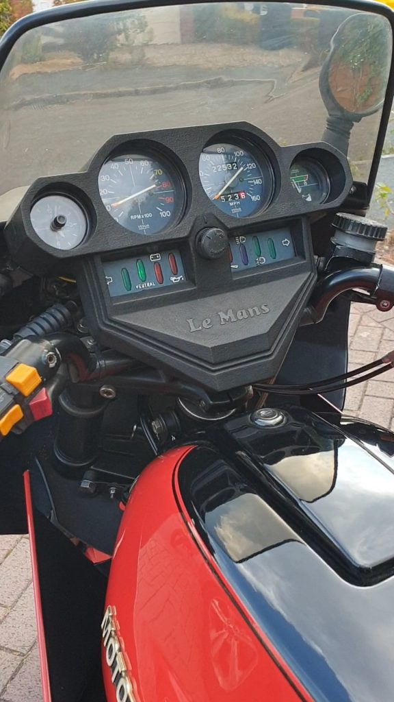 Moto Guzzi 850 Le Mans Mk II